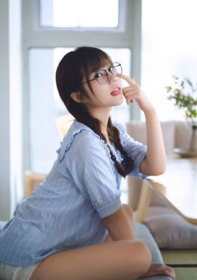 低俗喜剧粤语完整版在线播放_1080P在线视频播放