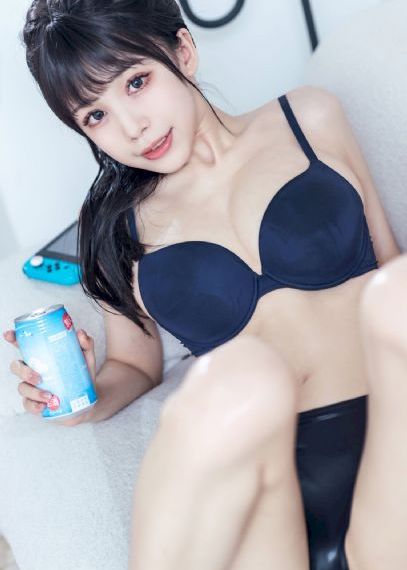 亚洲情侣_高清超清在线观看