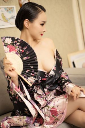 空姐的骚逼_720在线视频播放