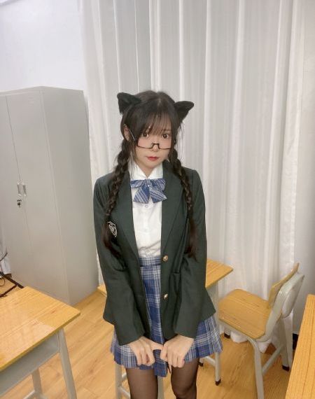 国产无遮挡色视频真人免费_超清版蓝光版中文字幕包