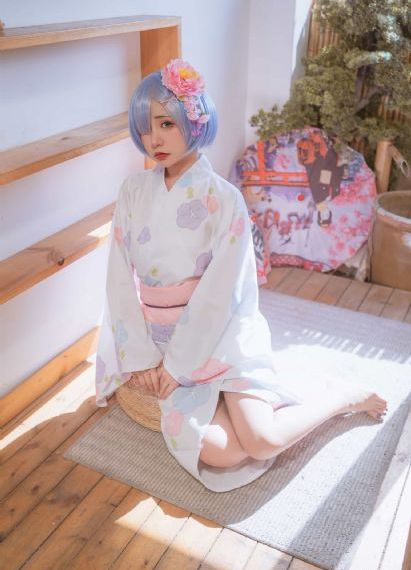 国产片婬乱一级吃奶毛片_高清电影