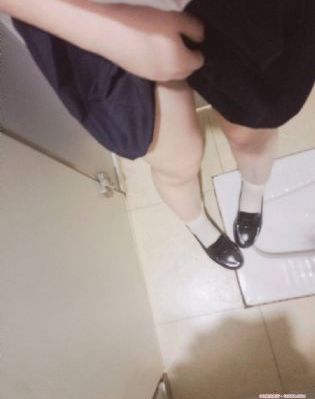 黄得让人湿的动态图片_最近手机在线观看